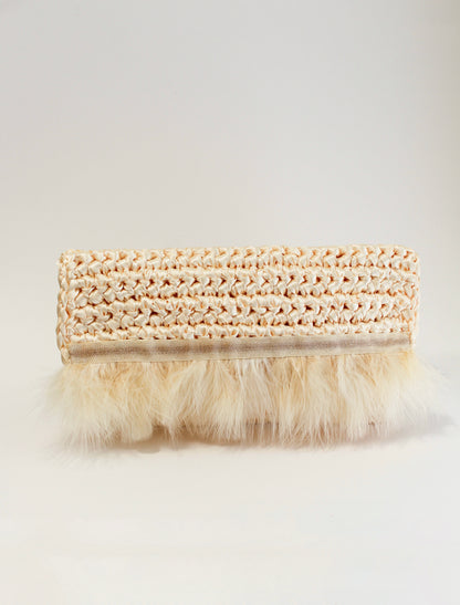 BOLSO DE MANO BEIGE CON PLUMAS