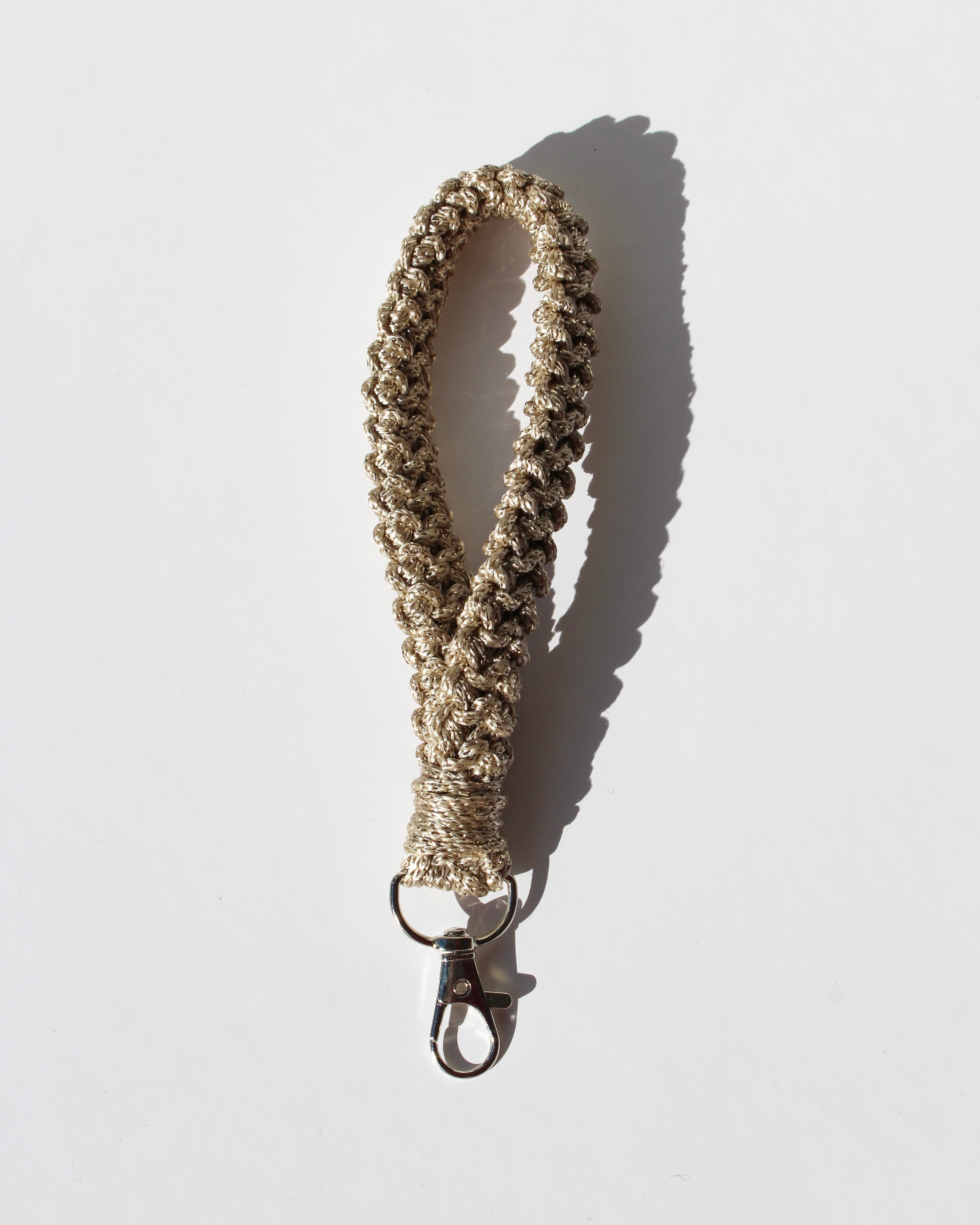 LLAVERO DE MANO BRILLANTE